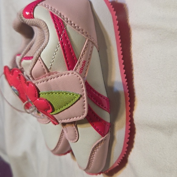 Kids Pink Flower Sneakers - Picture 2 of 4